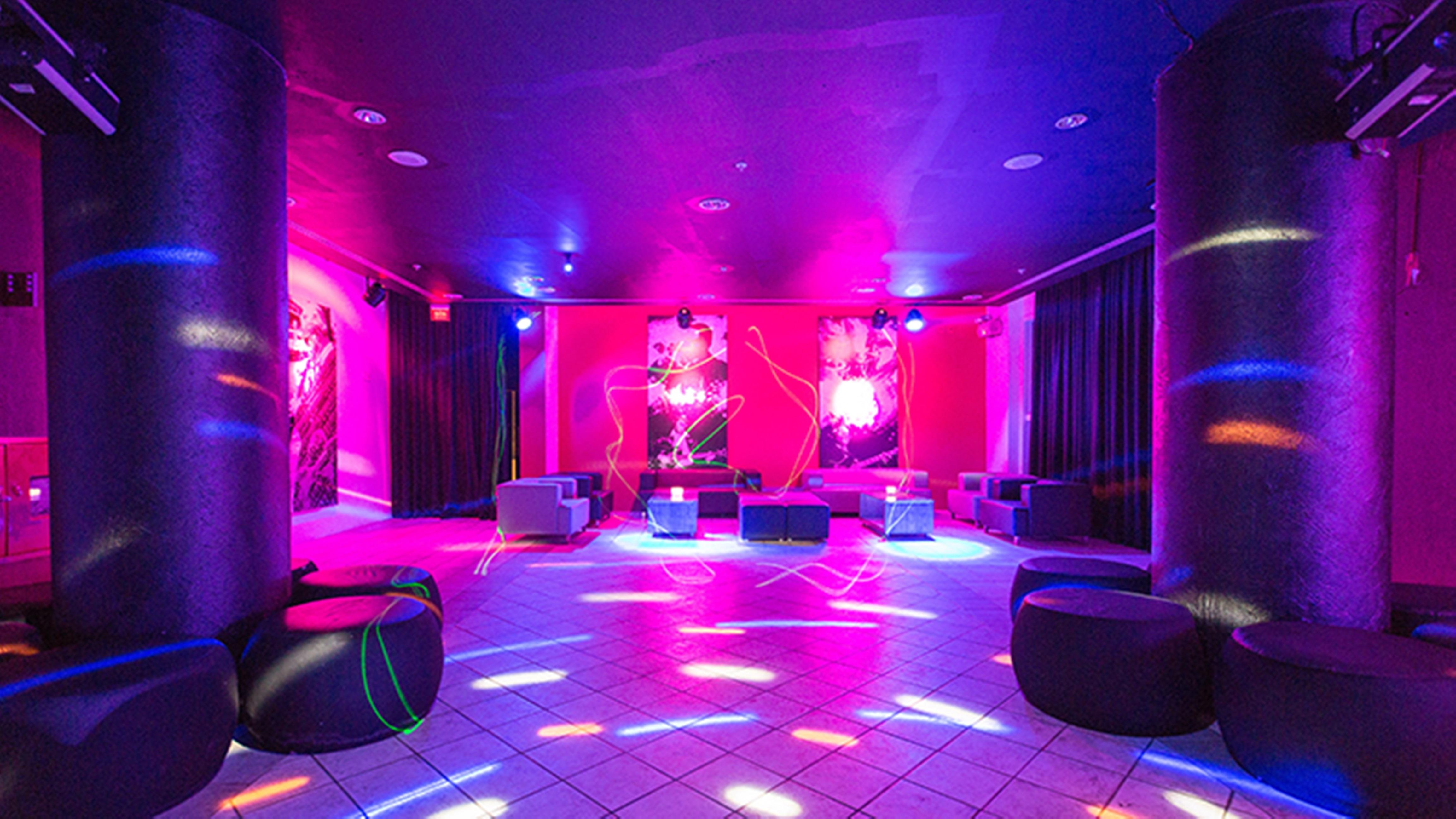 Vila Gale Eco Resort Angra 앙그라 두스 헤이스 외부 사진 The interior of the nightclub